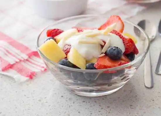 clear bowl of fruit salad