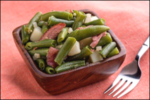 bowl with green beans, potatoes, onions and turkey