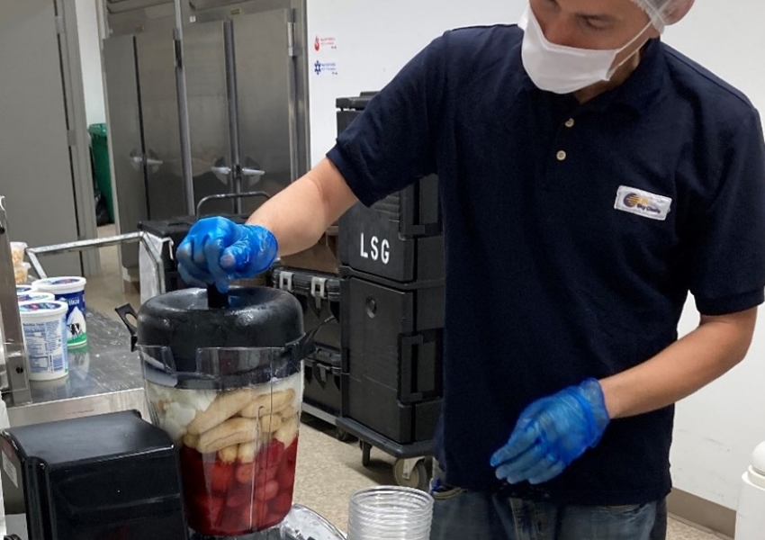 chef making a smoothie